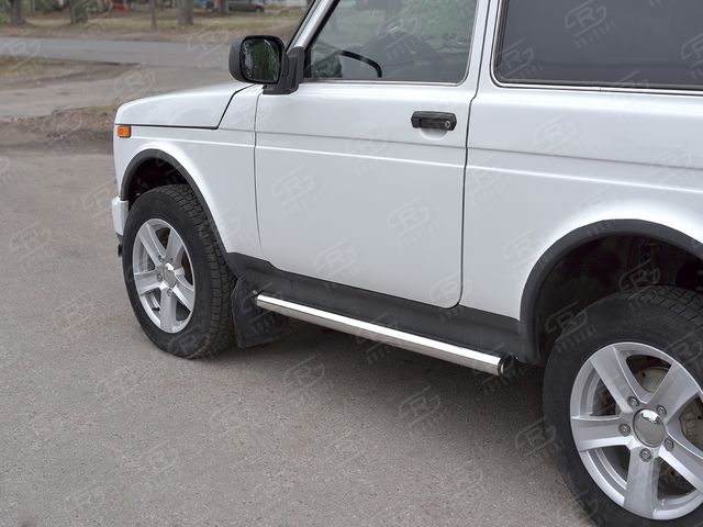 Защита порогов РусCталь труба d63 (вариант 2) для ВАЗ 4х4 Urban 3дв. 2014-2025. Артикул NUT-0028122