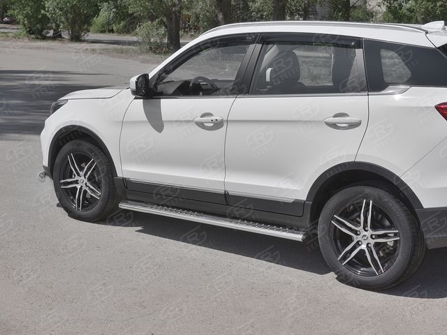 Защита порогов RusStal труба 120х60 овал с проступью для Lifan X70 2018-2026. Артикул LF7O-003284