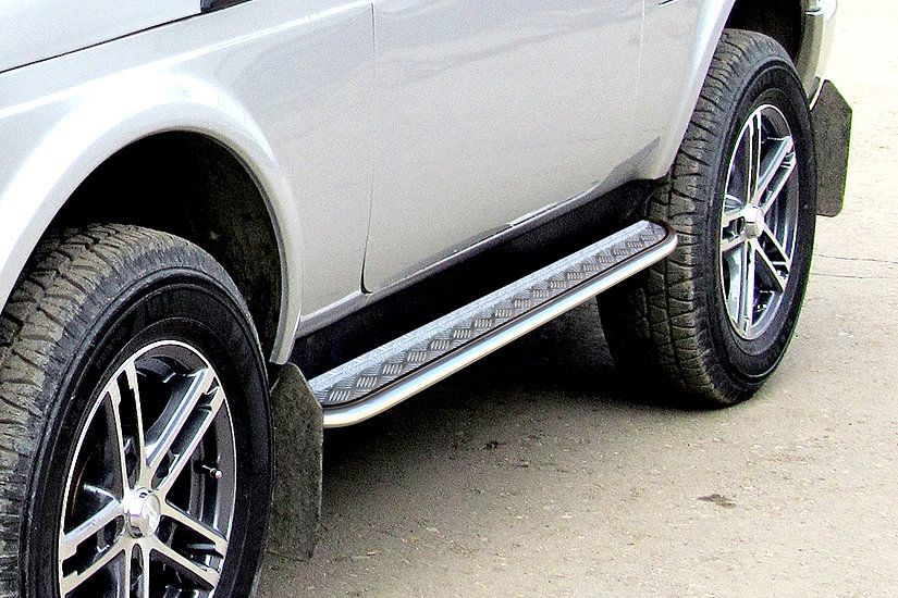 Пороги Slitkoff d42 с листом усиленная для ВАЗ 2121 4х4 Urban 3дв. 2014-2026. Артикул NivUR004