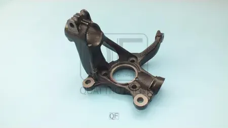 Кулак поворотный fr rh (Quattro Freni). Артикул qf00d00033