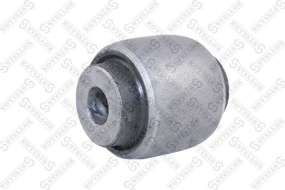 Сайлентблок переднего рычага подвески Stellox. Артикул 77-00980-SX