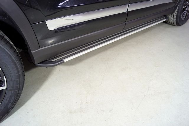 Пороги алюминиевые ТСС Slim Line Silver 1820 мм для Chery Tiggo 8 Pro 2021-2026. Артикул CHERTIG8P21-26S