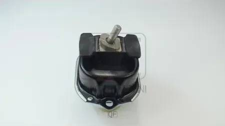 ОПОРА ДВИГАТЕЛЯ L (Quattro Freni). Артикул QF00A00586