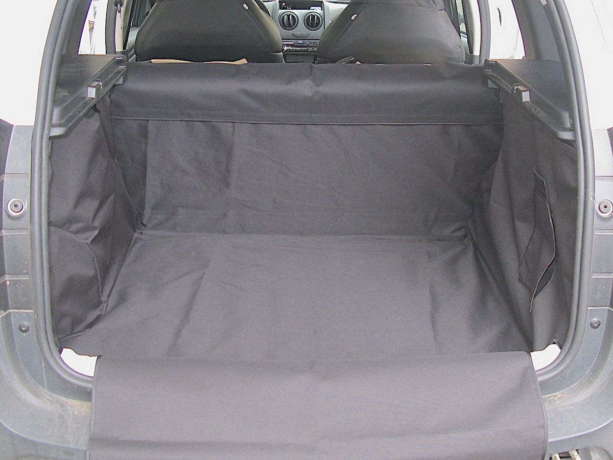 Защитный чехол AUTOSMSTUDIO "Maxi" в багажник автомобиля для Renault Duster I 4WD 2015-2021, черный. Артикул TP-RDUS-4WD-MAXI-BL