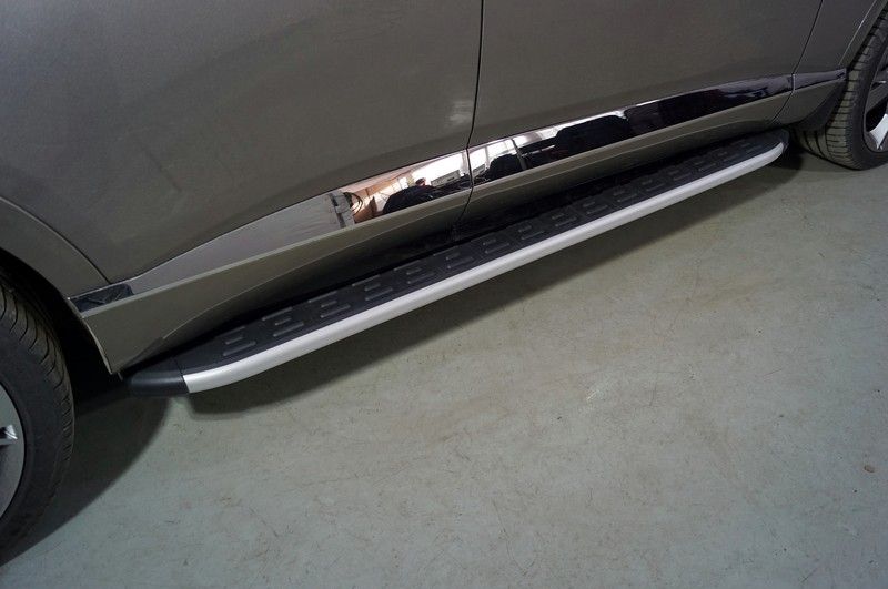 Пороги алюминиевые ТСС с пластиковой накладкой 1920 мм для Genesis GV80 4WD 3D 2020-2026. Артикул GENESGV8020-09AL