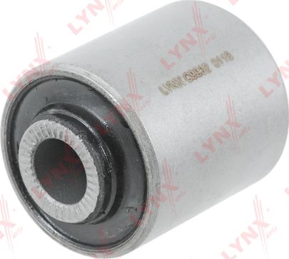 Сайлентблок переднего рычага подвески LYNXauto. Артикул C9902