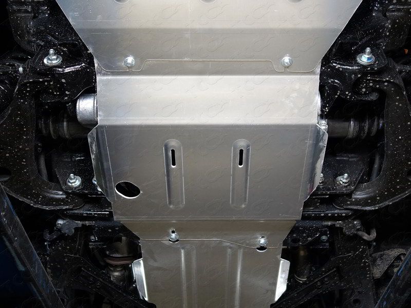 Защита алюминиевая ТСС (4 мм) для картера Infiniti QX80 2014-2026. Артикул ZKTCC00039