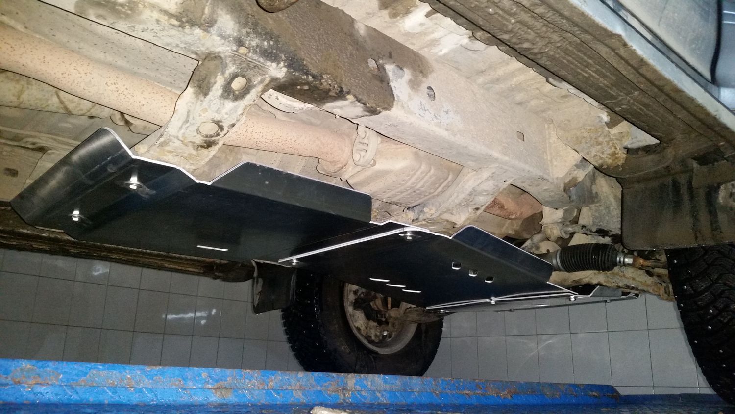 Защита алюминиевая Alfeco для КПП и раздатки Toyota Land Cruiser Prado 95 5-дв. 1996-2002. Артикул ALF.24.111al