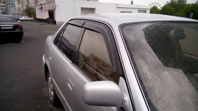 Дефлекторы Cobra Tuning для окон Toyota Corolla E110 седан 1997-2001. Артикул T23997