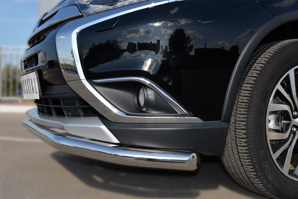 Защита RusStal переднего бампера d63 (секции) для Mitsubishi Outlander III 2015-2018. Артикул MOZ-002105