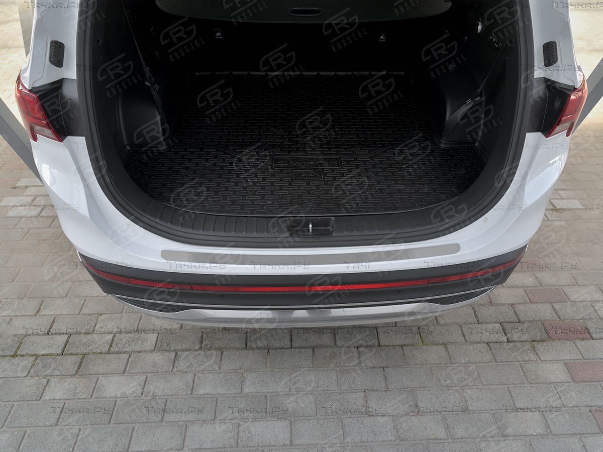 Накладка на задний бампер RusStal для Hyundai Santa Fe IV рестайлинг 2021-2026 (нерж., шлиф). Артикул HSFN-003606