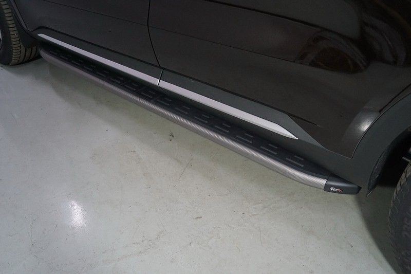 Пороги алюминиевые ТСС с пластиковой накладкой 1820 мм для Kia Sorento IV 2020-2026 Карбон серые. Артикул KIASOR20-15GR