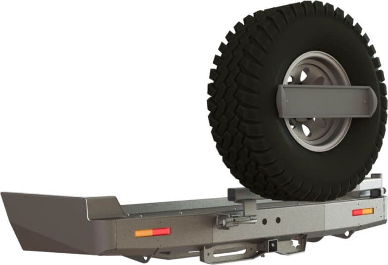 Бампер силовой задний STC для Toyota Land Cruiser 100 1998-2007 с квадратом под фаркоп, площадкой для лебедки, кронштейном крепления запасного колеса по центру, кронштейном крепления гос номера и дублирующими фонарями. Артикул STC-TLC100-BR-W-C1-L1