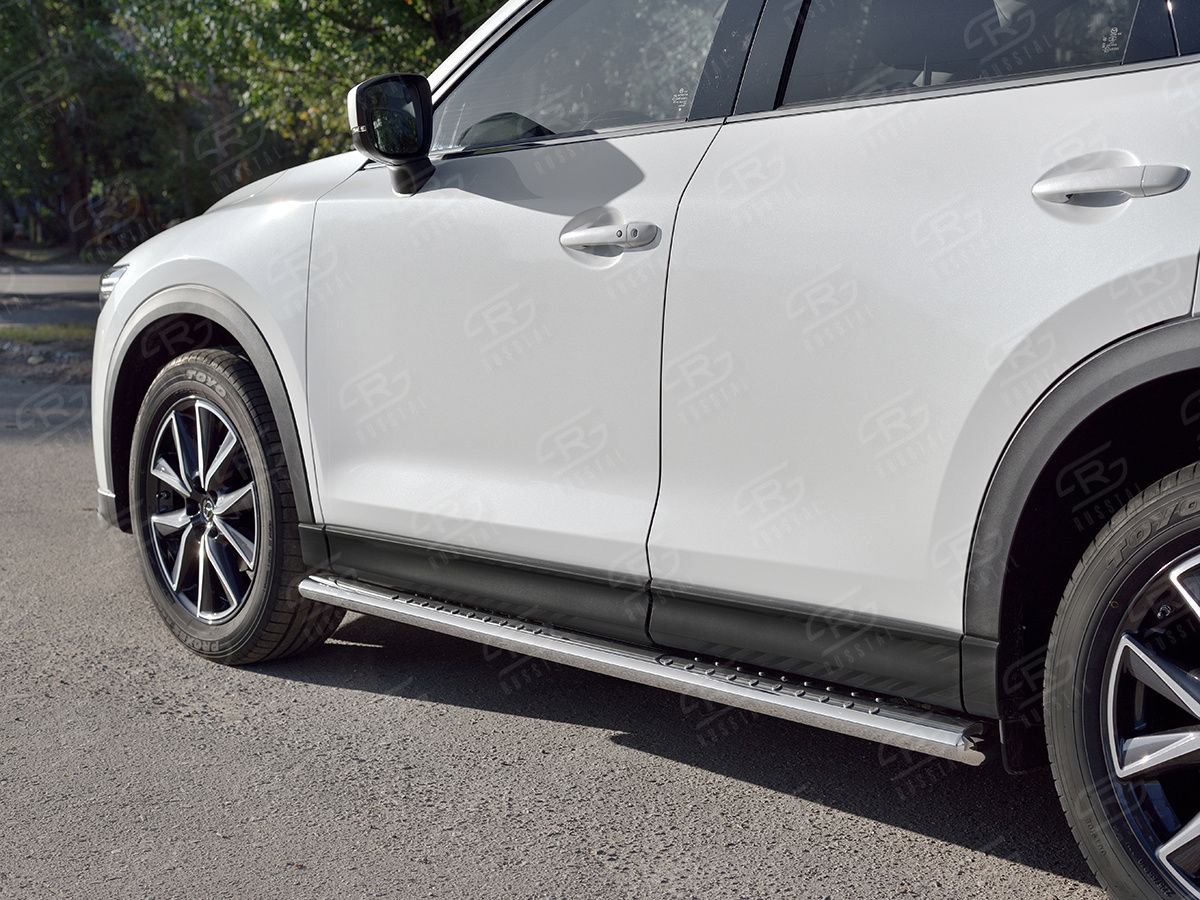 Защита порогов RusStal труба 120х60 овал с проступью для Mazda CX-5 II 2017-2026. Артикул M5O-002794