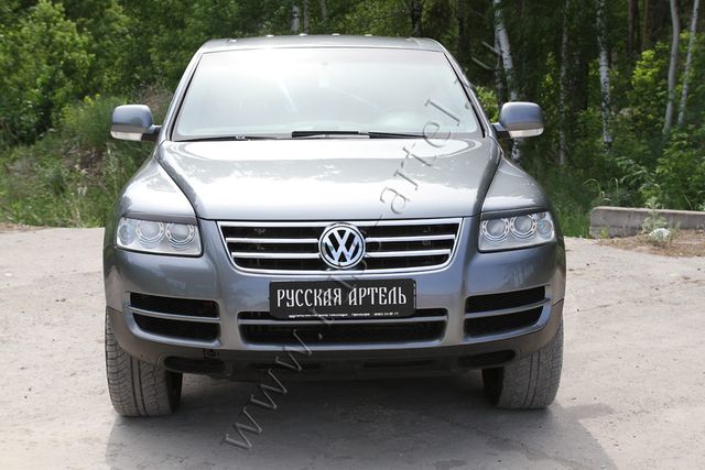 Накладки Русская Артель на передние фары (реснички) для Volkswagen Touareg I 2002-2006. Артикул REVT-015800