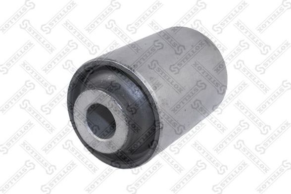 Сайлентблок переднего рычага подвески Stellox. Артикул 77-00876-SX