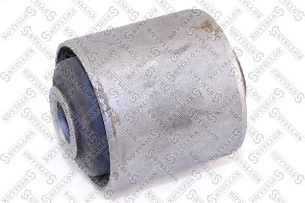 Сайлентблок переднего рычага подвески Stellox задний для Nissan Patrol Y60 1992-1994. Артикул 87-74033-SX