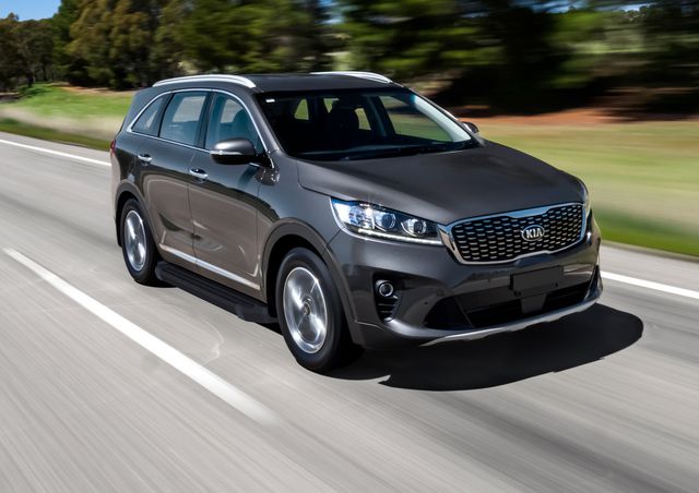 Пороги алюминиевые Rival Black для Kia Sorento III Prime рестайлинг 2017-2020. Артикул F180ALB.2803.4