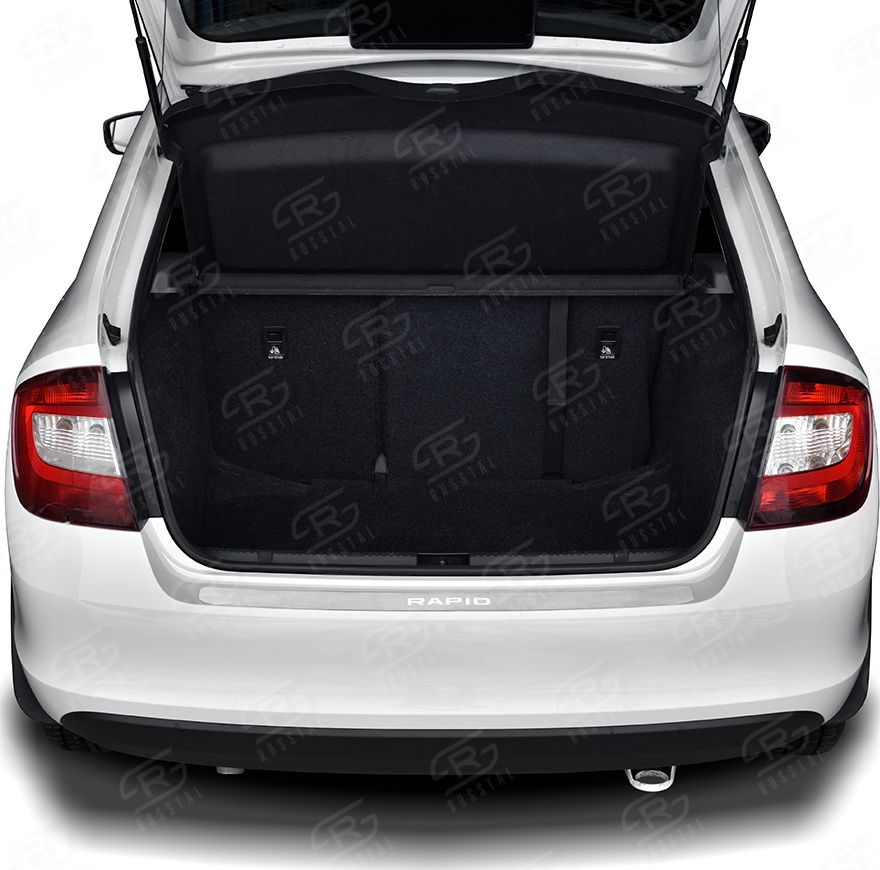 Накладка RusStal на задний бампер (лист нерж., шлифованный с надписью) для Skoda Rapid I 2012-2020. Артикул SKRN-003405