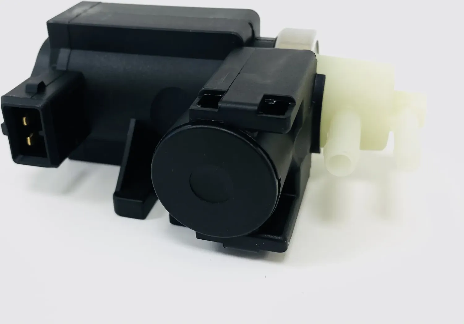 Электромагнитный клапан (Ukorauto). Артикул U1327014