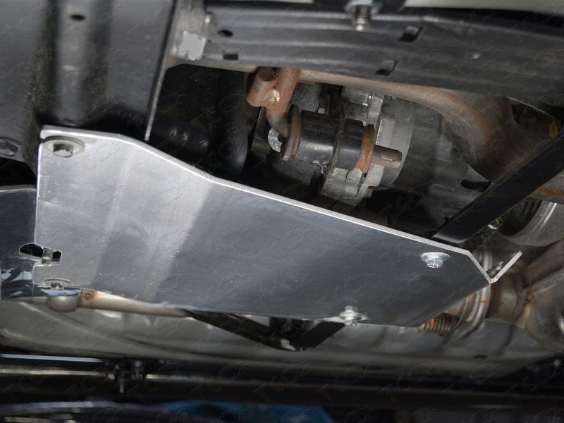 Защита алюминиевая ТСС (4 мм) для РК Jeep Grand Cherokee 2013-2022, 2017-2021. Артикул ZKTCC00354