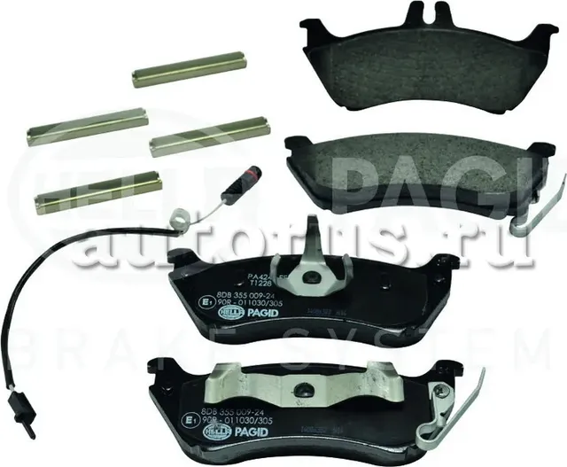 Комплект тормозных колодок, дисковый тормоз (Hella). Артикул 8DB355009241