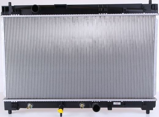 Радиатор охлаждения двигателя Nissens для Toyota Yaris II 2006-2013. Артикул 646942