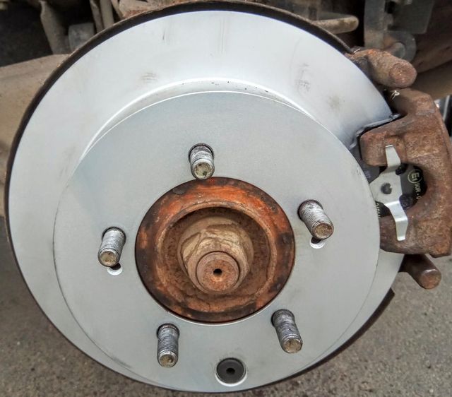 Тормозной диск ATE задний для Mitsubishi Eclipse II 1995-1999. Артикул 24.0110-0704.1