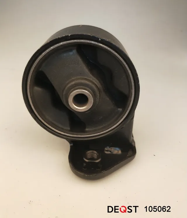 Опора двигателя задняя HYUNDAI ACCENT (LC) ACCENT (LC) 09.99-12 (Deqst). Артикул 105062