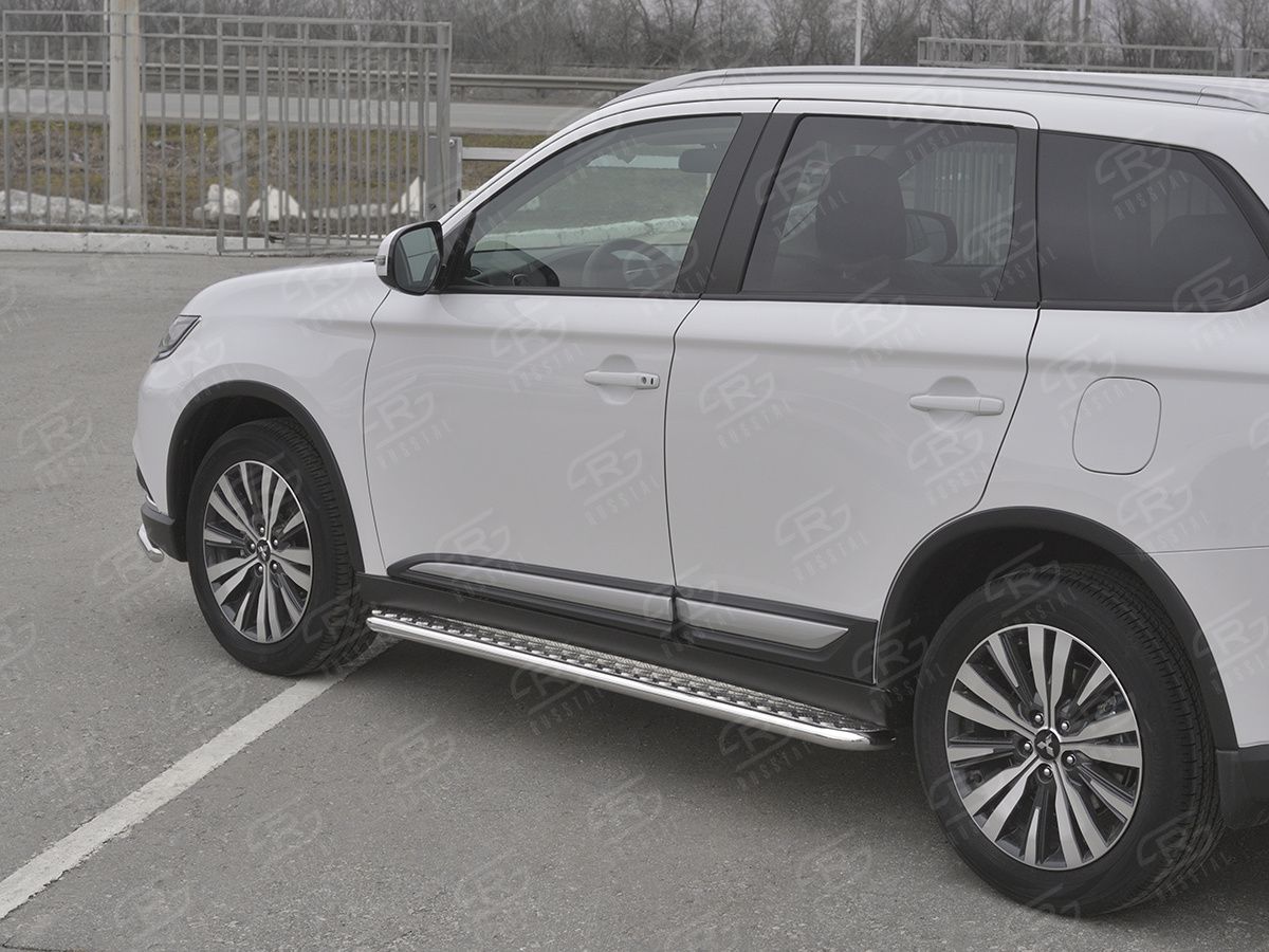 Защита порогов RusStal труба d42 с листом (Лист алюм, проф. нерж) (Вариант 1) для Mitsubishi Outlander III 3-й рестайлинг 2018-2026. Артикул MOL-0032071
