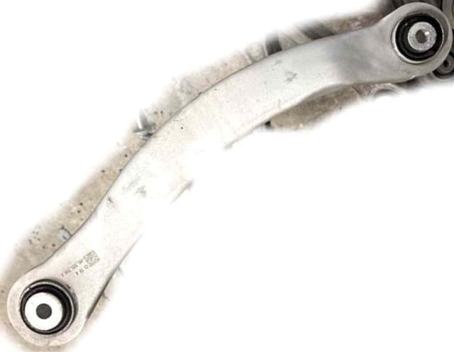 Рычаг задний прав. (сзади) поперечный сталь  4m0505398q VAG. Артикул 4M0505398R