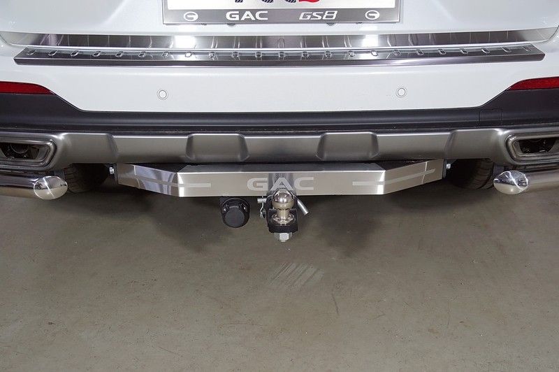 Фаркоп ТСС под американский квадрат с накладкой с надписью GAC для GAC GS8 4WD I 2019-2023. Артикул TCU00318