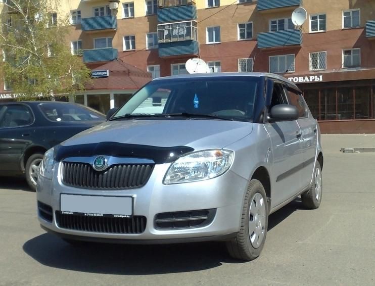 Дефлектор SIM для капота Skoda Fabia II 2007-2010. Артикул SSCFAB0712