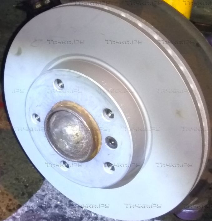Тормозной диск Zimmermann Coat Z передний для BMW 3 IV (E46) 1997-2007. Артикул 150.1269.20