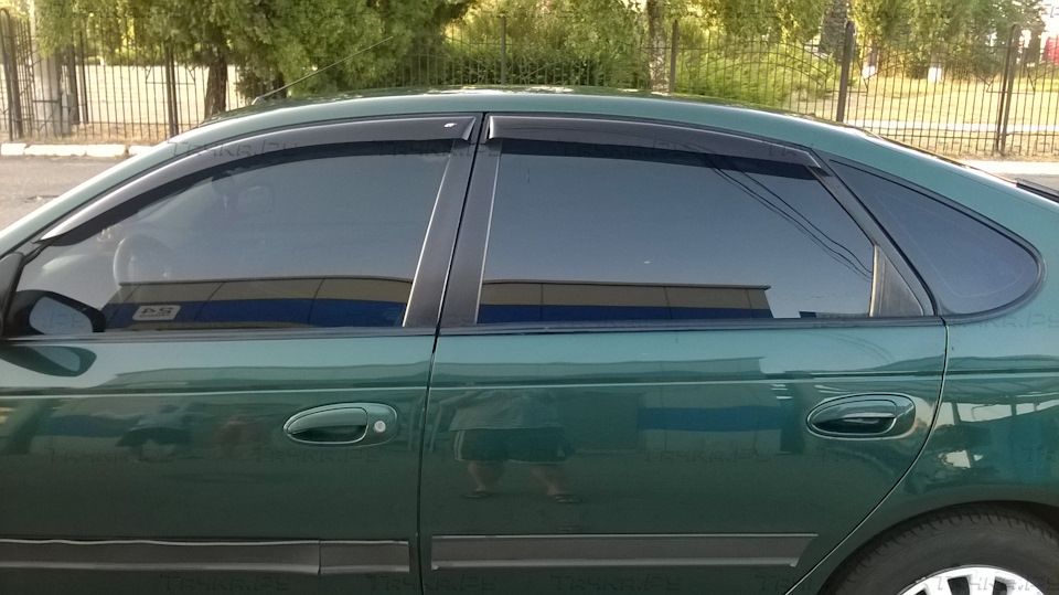 Дефлекторы Cobra Tuning для окон Toyota Avensis I Т220 хэтчбек 1997-2002. Артикул T24197
