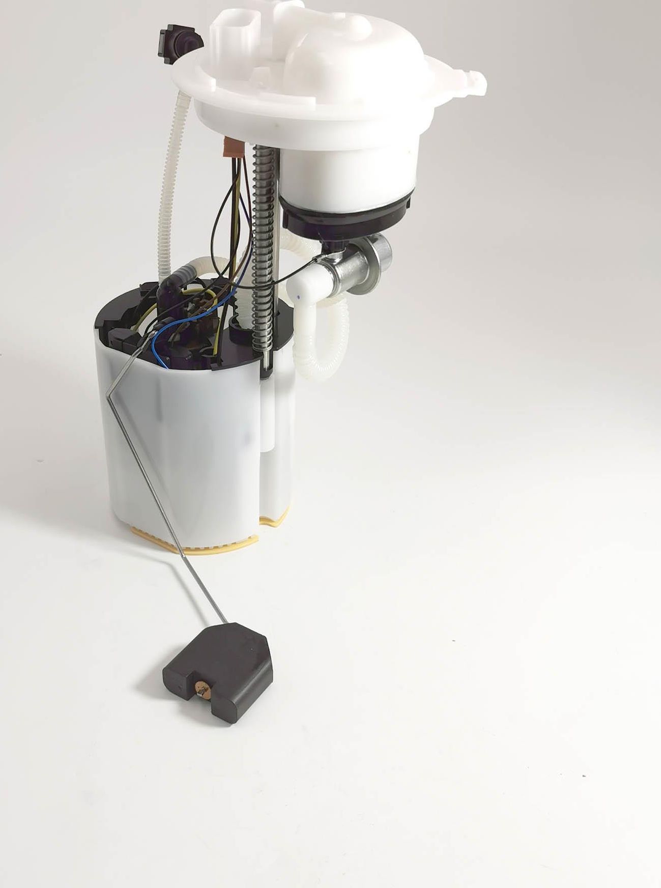 ТОПЛИВНЫЙ БЕНЗОНАСОС В СБОРЕ VW PASSAT 10- 1.4/1.8/2.0 TSI (Achr). Артикул EFM1150701