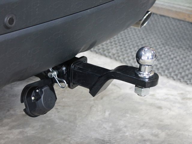 Фаркоп ТСС оцинкованный под американский квадрат для Land Rover  Discovery Sport 2015-2019 нерж. шар. Артикул TCU00007N