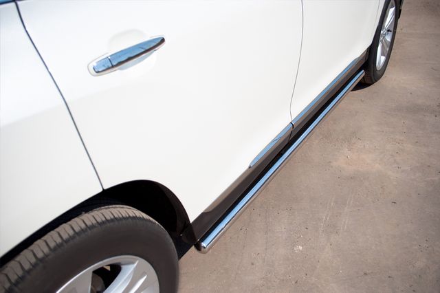 Защита порогов RusStal труба d63 (вариант 3) для Toyota Highlander II 2010-2014. Артикул THT-0007373
