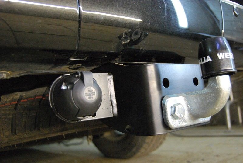 Фаркоп Westfalia для Toyota Land Cruiser 200 V8 2007-2021. Фланцевое крепление. Артикул 335359600001