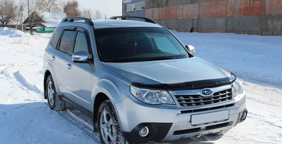 Дефлектор SIM для капота Subaru Forester III 2008-2012. Артикул SSUFOR0812