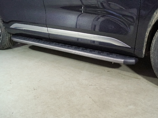 Пороги алюминиевые ТСС с пластиковой накладкой 1920 мм для Exeed VX 2.0L 4WD 2021-2026 Карбон серые. Артикул EXEEDVX21-32GR