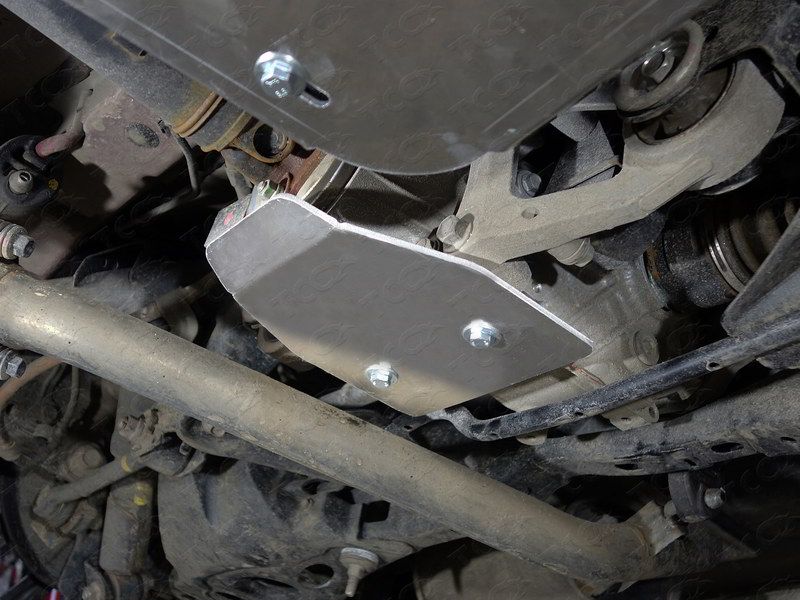 Защита алюминиевая ТСС (4 мм) для дифференциала Lexus NX200/NX300 2014-2021. Артикул ZKTCC00339