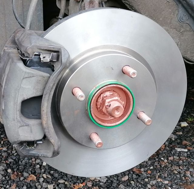 Тормозной диск Miles передний для Nissan Tiida I 2007-2012. Артикул K001648