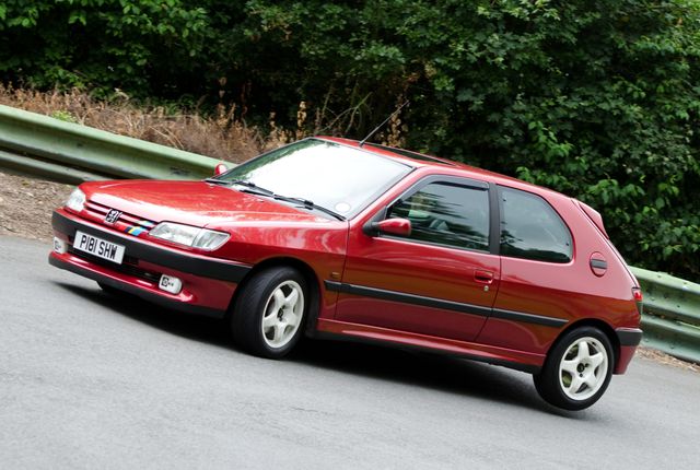 Дефлекторы Heko для окон Peugeot 306 хэтчбек 3-дв. 1993-2002. Артикул 26112