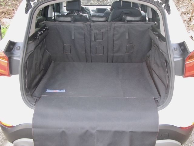 Защитный чехол AUTOSMSTUDIO "Maxi" в багажник автомобиля для BMW X1 II 09.2015-2026, серый. Артикул TP-X1F48-MAXI-GR