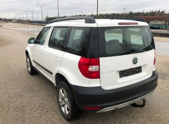 Фаркоп Steinhof для Skoda Yeti 2WD/4WD 2009-2018. Артикул S-355