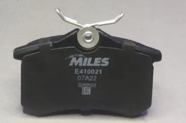 Тормозные колодки Miles (Low-Metallic) задние для Audi A4 II (B6) 2000-2004. Артикул E410021