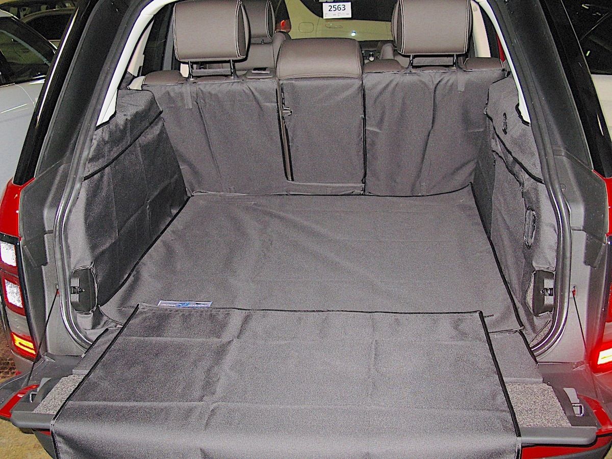 Защитный чехол AUTOSMSTUDIO "Maxi" в багажник автомобиля для Land Rover Range Rover Vogue IV 2012-2021, черный. Артикул TP-LRRRIV-MAXI-BL
