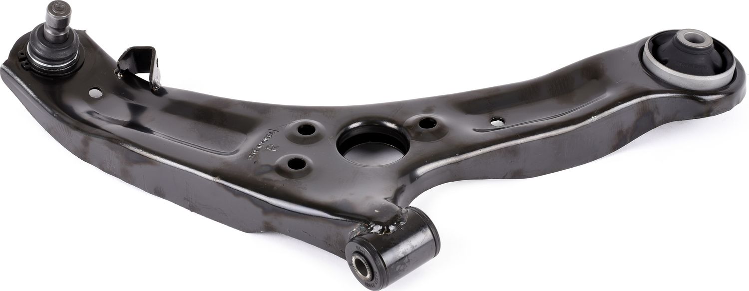 Поперечный рычаг CTR. Артикул CQ0207R