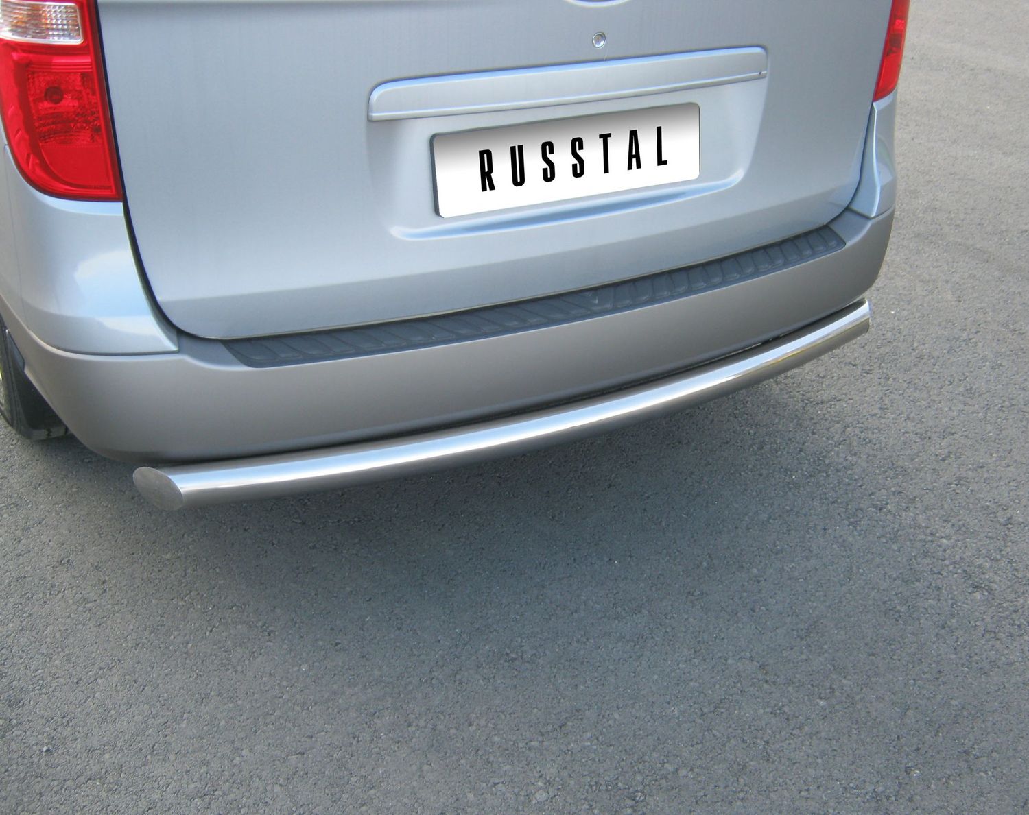 Защита RusStal заднего бампера d76 (дуга) для Hyundai H1 Grand Starex 2007-2026. Артикул HHZ-000020
